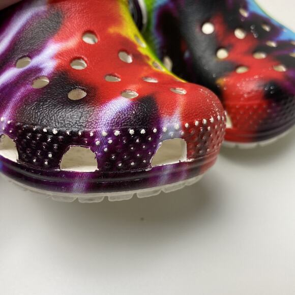 Crocs Tie Dye Sz4 - Picture 3 of 9